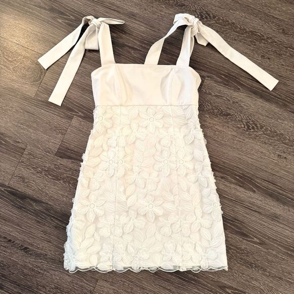 Alexis Elaina Dress - Picture 1 of 8